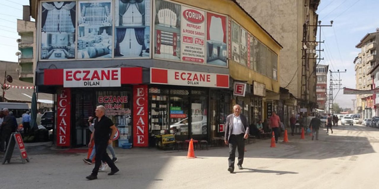 Ölüm eczanenin kapısında geldi