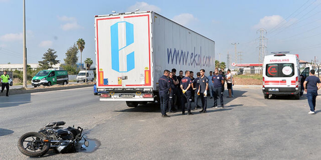 TIR'la çarpışan motosikletin sürücüsü hayatını kaybetti