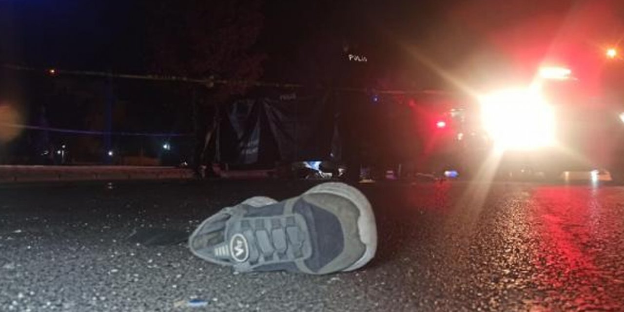 Motosikletli beton mikserine çarptı: 1 ölü