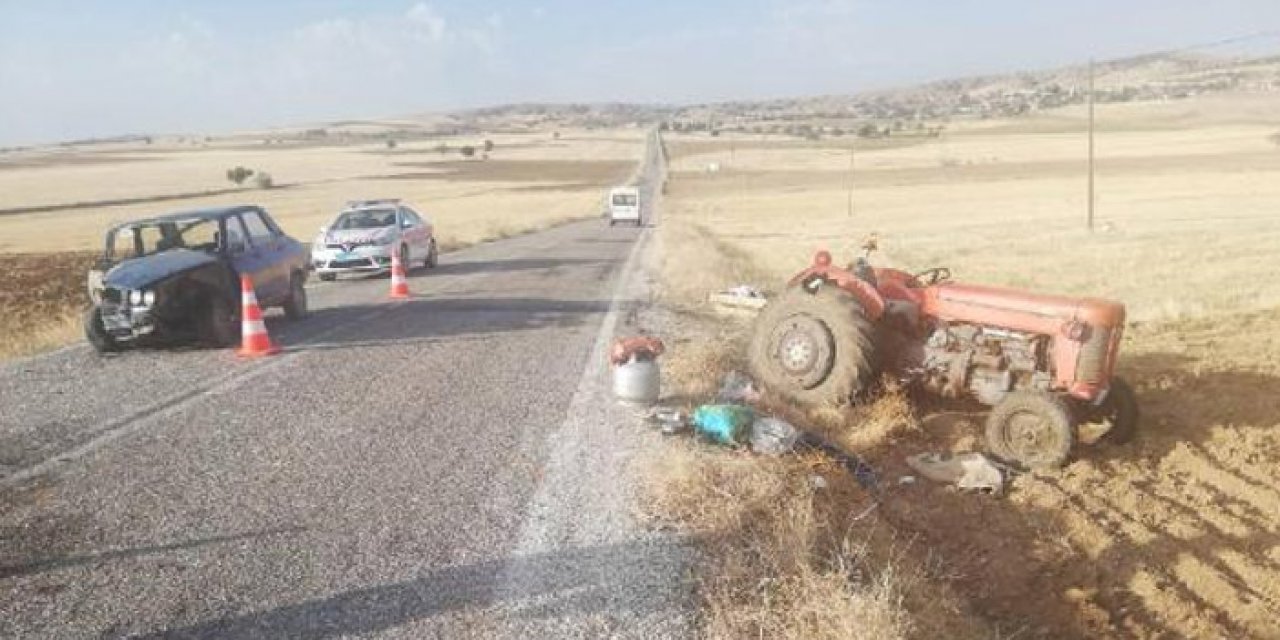 Kırıkkale’de otomobil traktörle çarpıştı: 1'i ağır, 3 kişi yaralandı