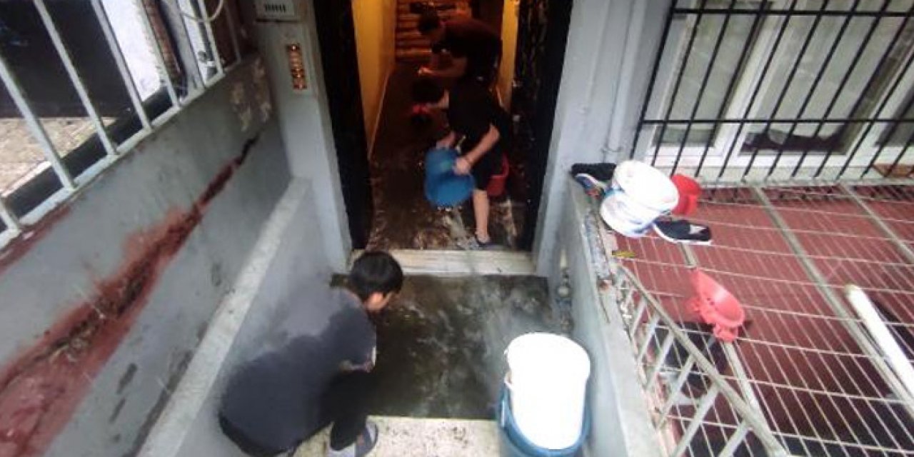 Anne ile çocuğu Kağıthane'de mahsur kaldı