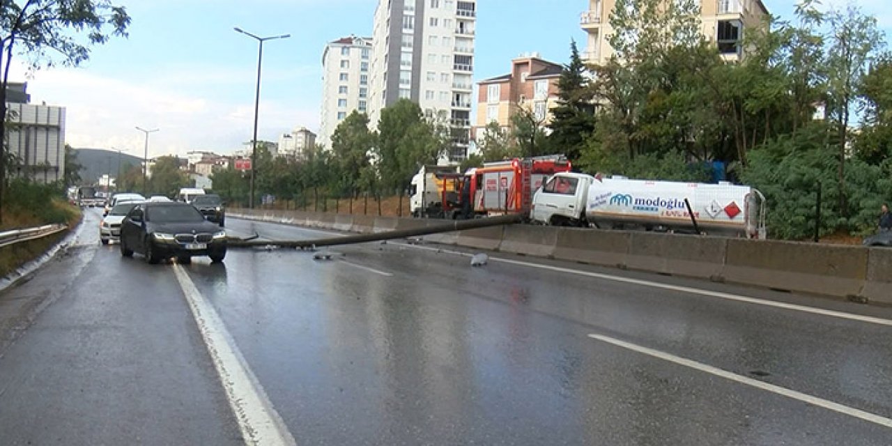 Mazot yüklü tanker ile beton mikseri çarpıştı