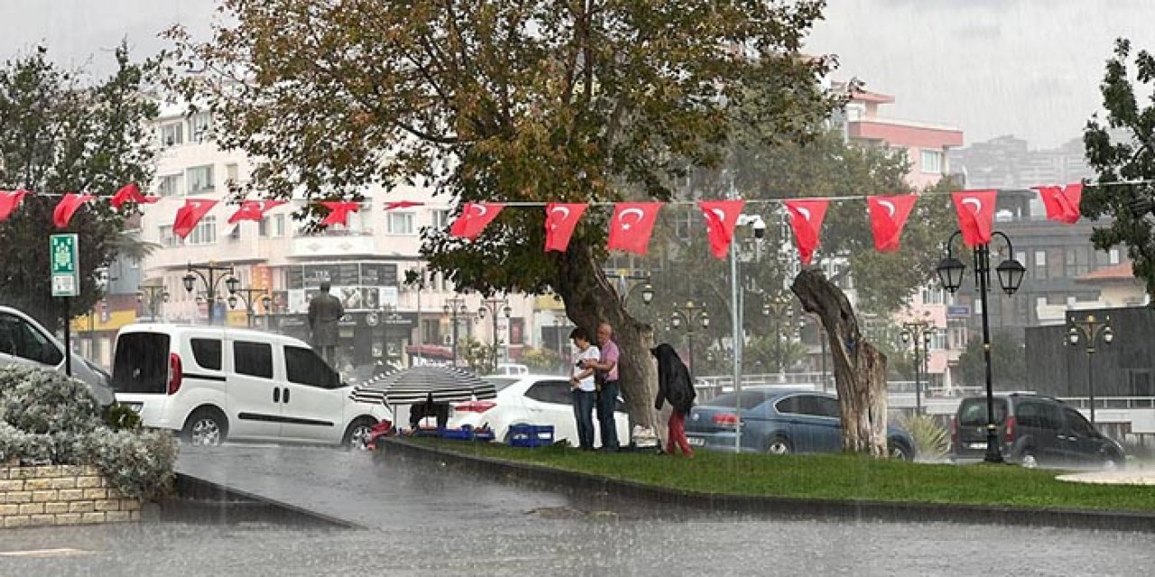 Tekirdağ’ı sağanak vurdu!