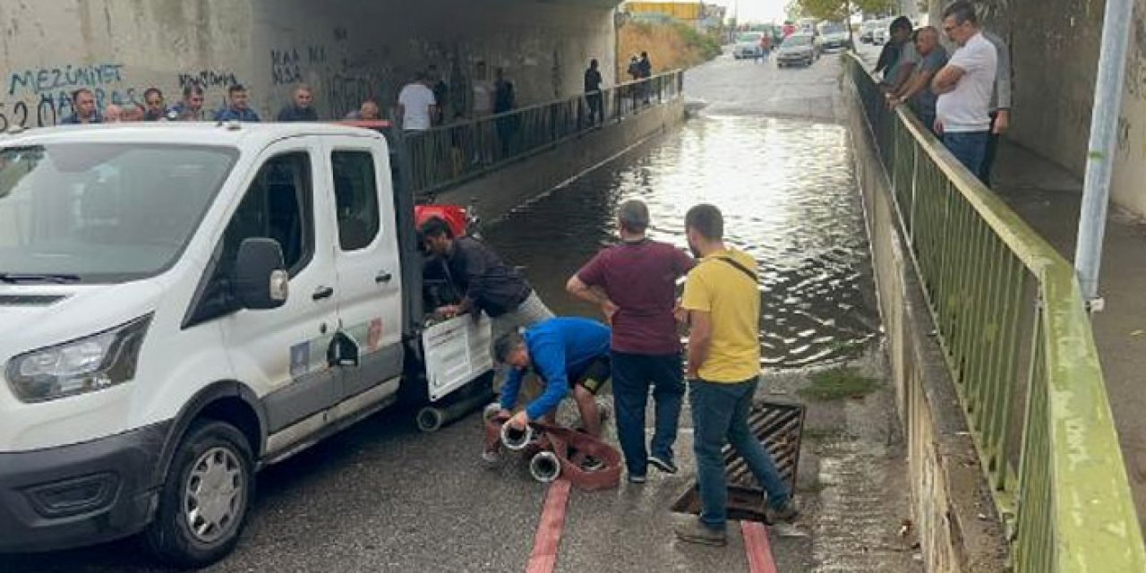 Kuvvetli yağış cadde ve alt geçitte göle neden oldu