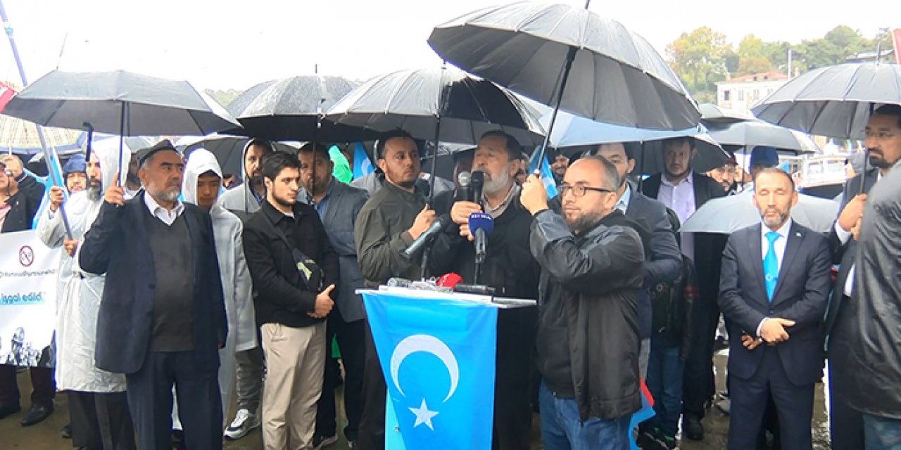 Uygur Türkleri'nden Çin'e protesto