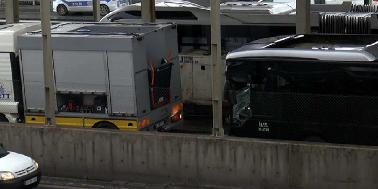 İki metrobüs çarpıştı: 4 yaralı