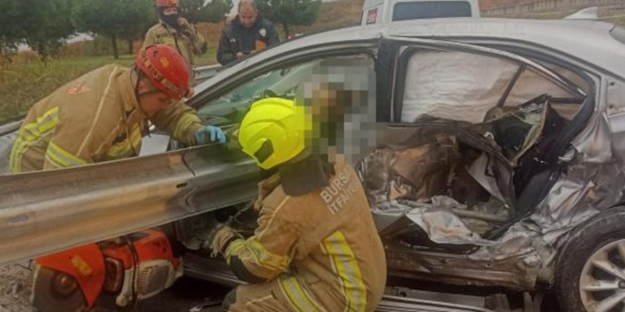 Bursa’da yağmur nedeniyle kaza yapan sürücü yaşamını yitirdi