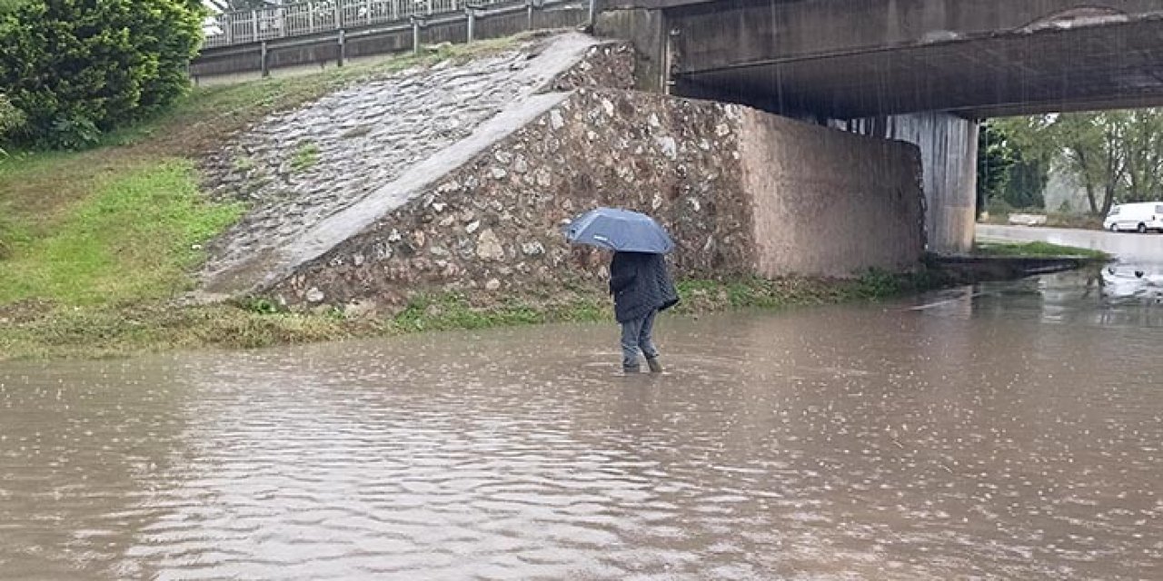 Kocaeli’yi sağanak vurdu! Alt geçitleri su bastı