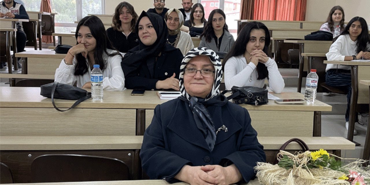 59 yaşında üniversiteli oldu: Torunu yaşındakilerle aynı sırayı paylaşıyor