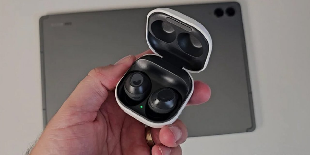 Uygun fiyat premium kulaklık arayanlara… Galaxy Buds FE satışa çıktı!