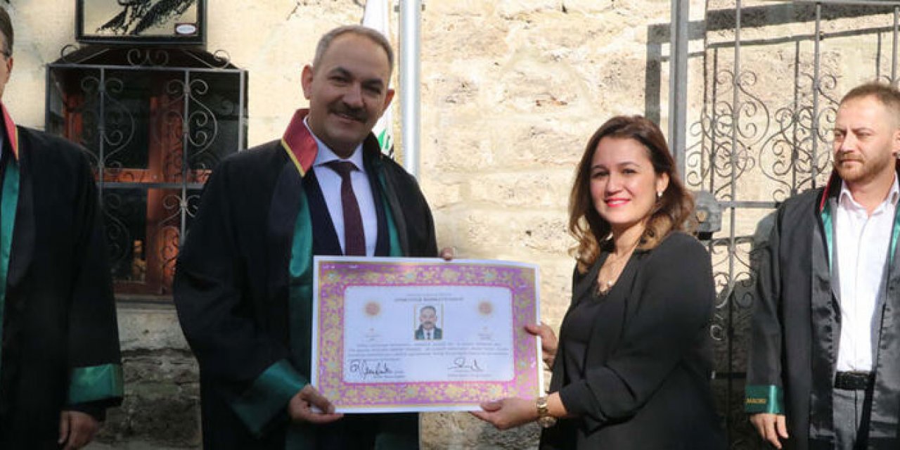 Cezaevi müdürü istifa edip avukat oldu