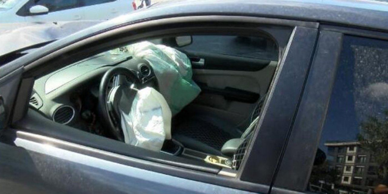 İki otomobil çarpıştı: 2 yaralı