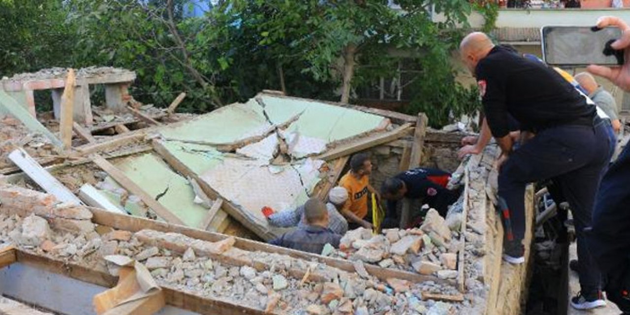 Tokat’ta yıkımı yapılan ev çöktü: Duvar altında kaldı
