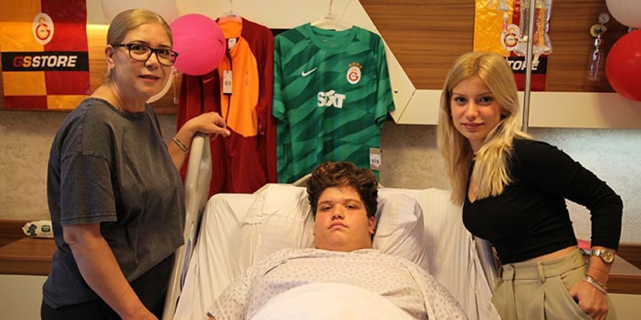 15 yaşındaki Emre Kavak 160 kiloyu gördü: Mide ameliyatıyla sağlığına kavuşacak