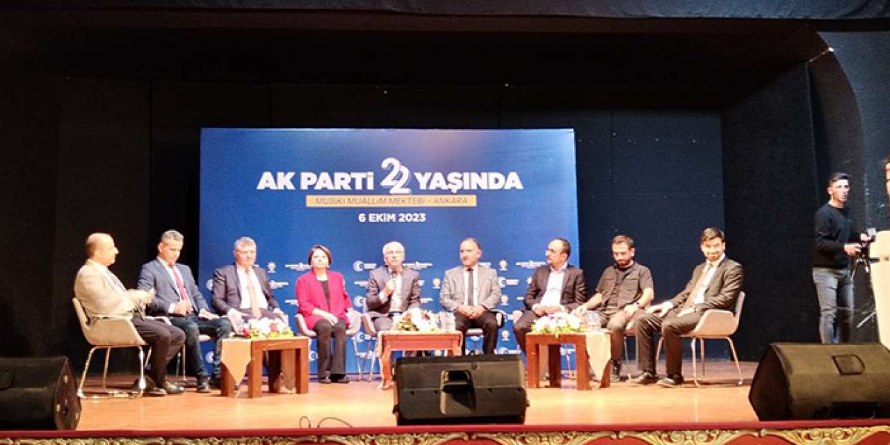 Mamak Belediyesi, 'AK Parti 22 Yaşında' paneli düzenledi