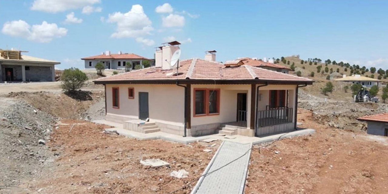 Deprem konutları için 7/24 çalışma