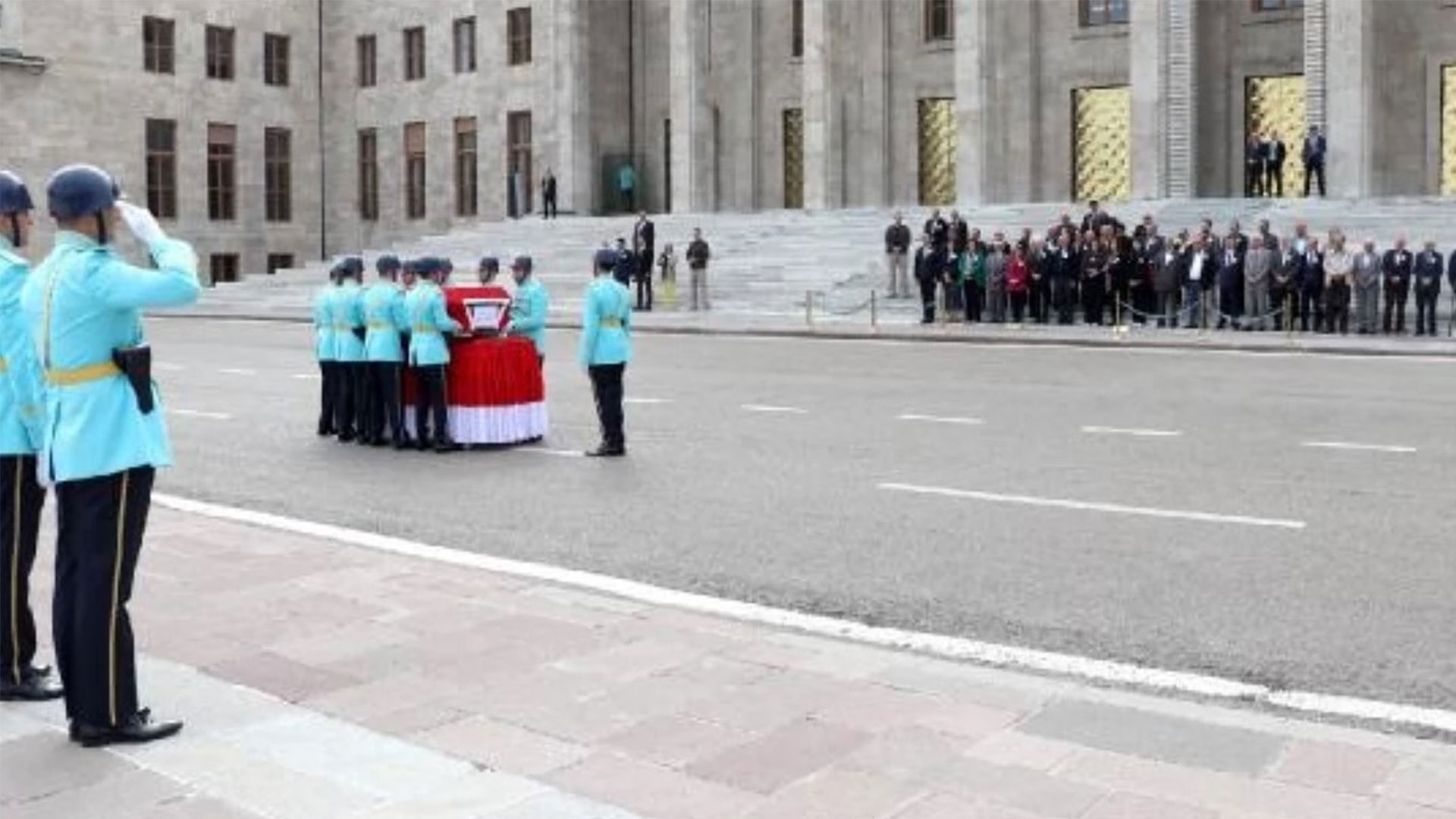 Kamanlı vekil son yolculuğuna uğurlandı