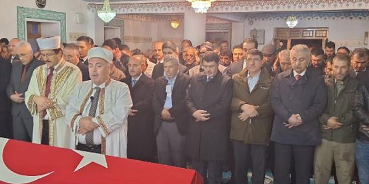 Şehit polis memuru Cihat Ermiş memleketi Ankara'da toprağa verildi