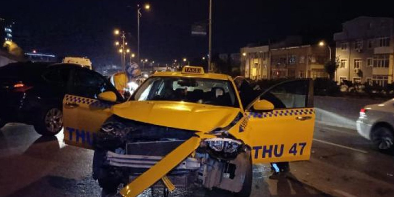 İstanbul'da zincirleme kaza: 4 kişi yaralandı