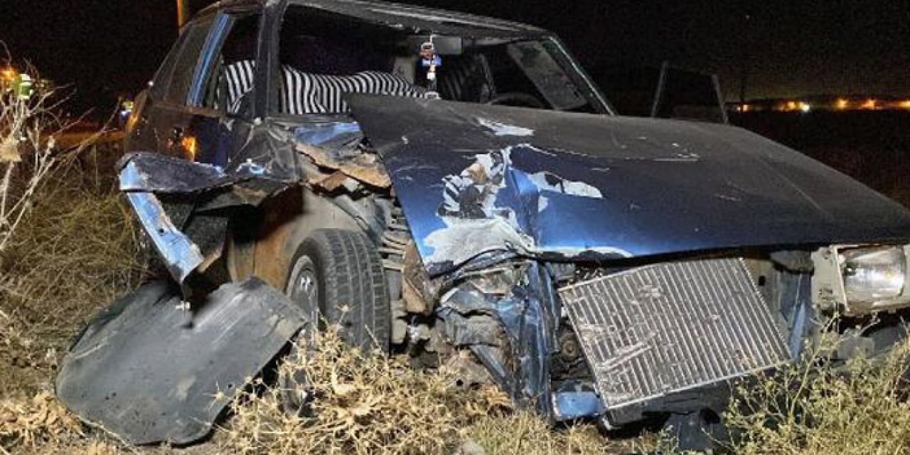 Motosikletli kurye otomobile çarptı; yaşamını yitirdi