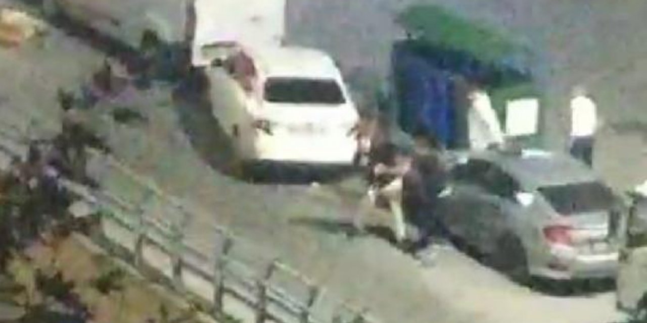 İstanbul'da sokak ortasında silahlı kavga