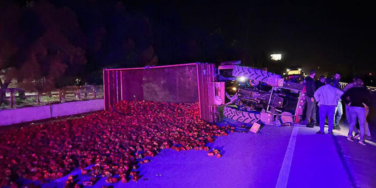 Otomobil ile traktör çarpıştı: 3 yaralı