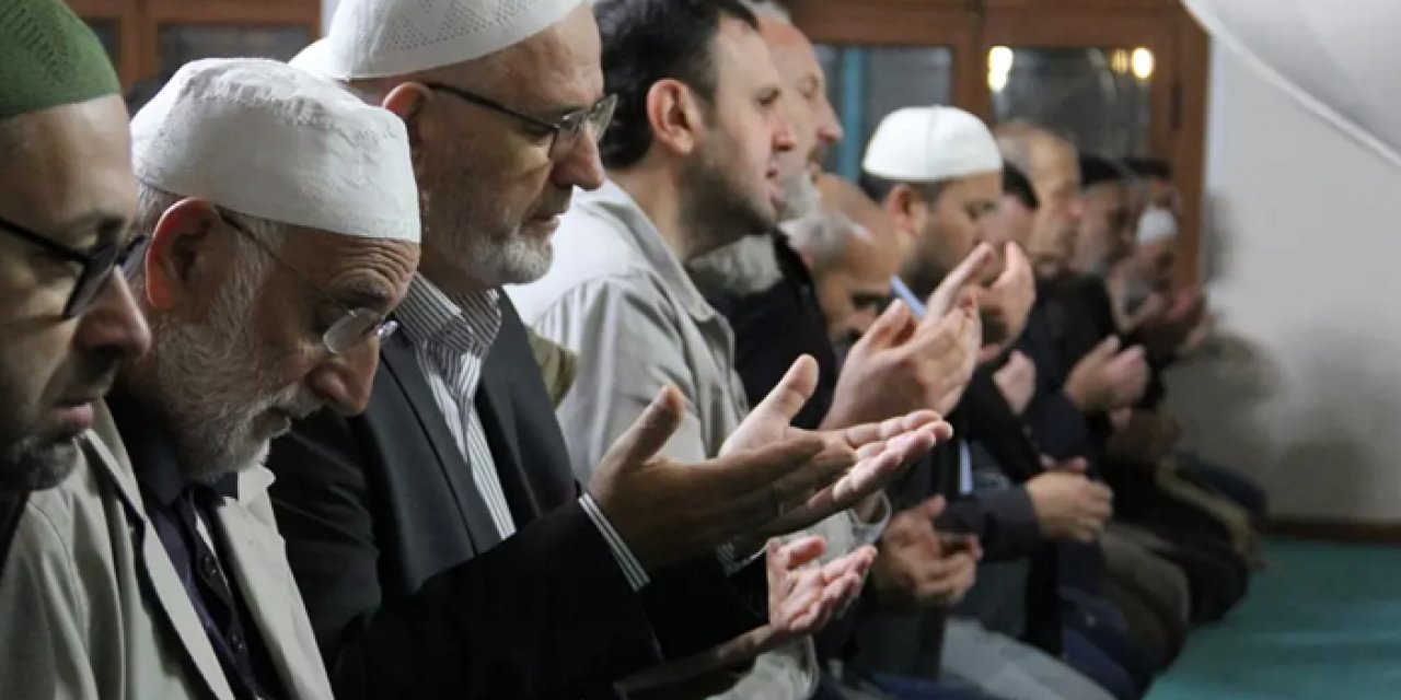 Mehmetçik ve Filistin adına dua edildi