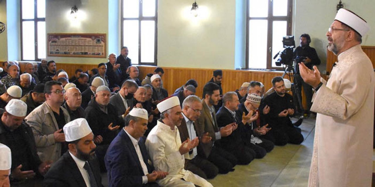 Ali Erbaş sabah namazı etkinliğinde konuştu