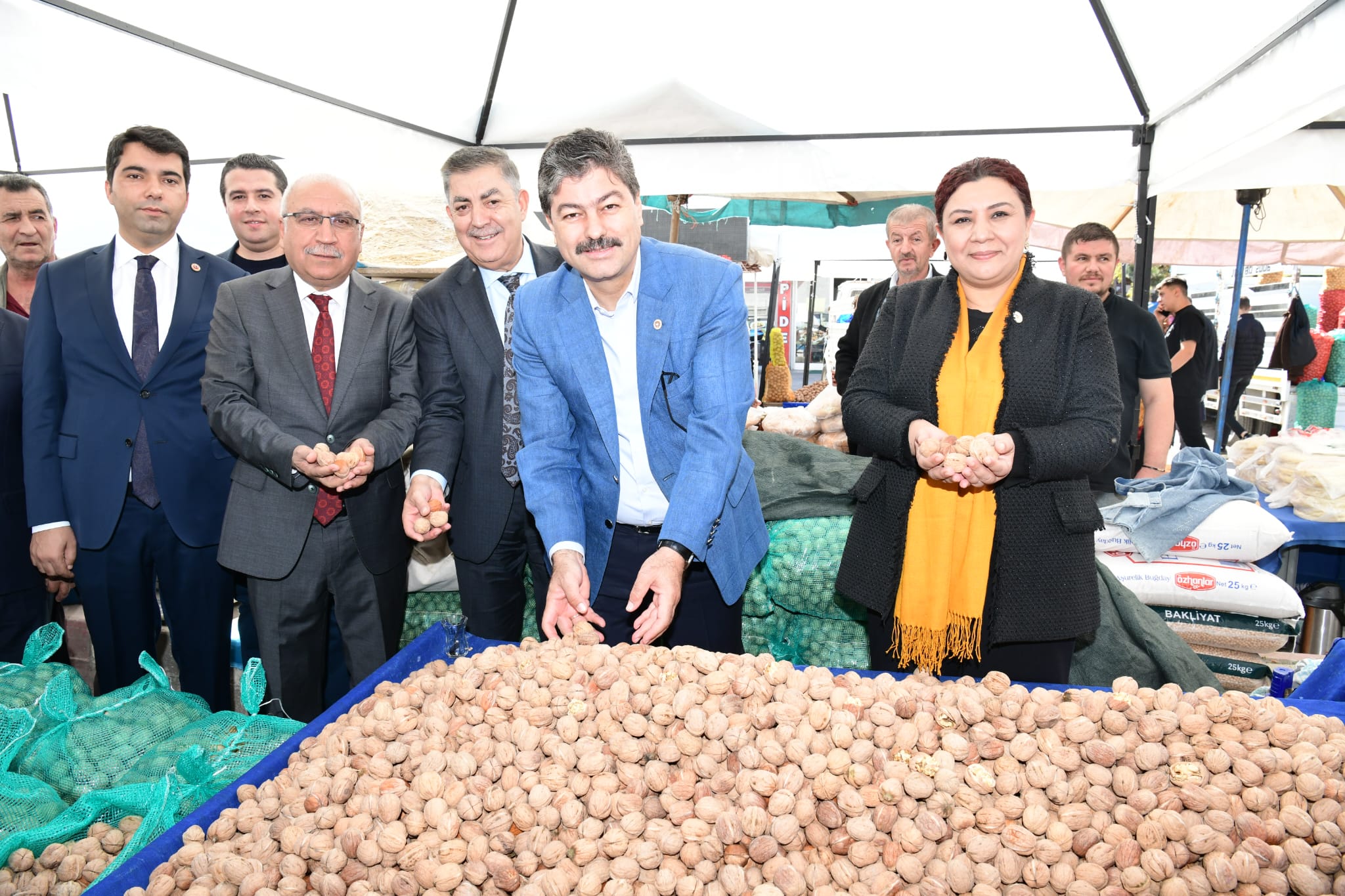 Hasat yapılmadan festival yapıldı...