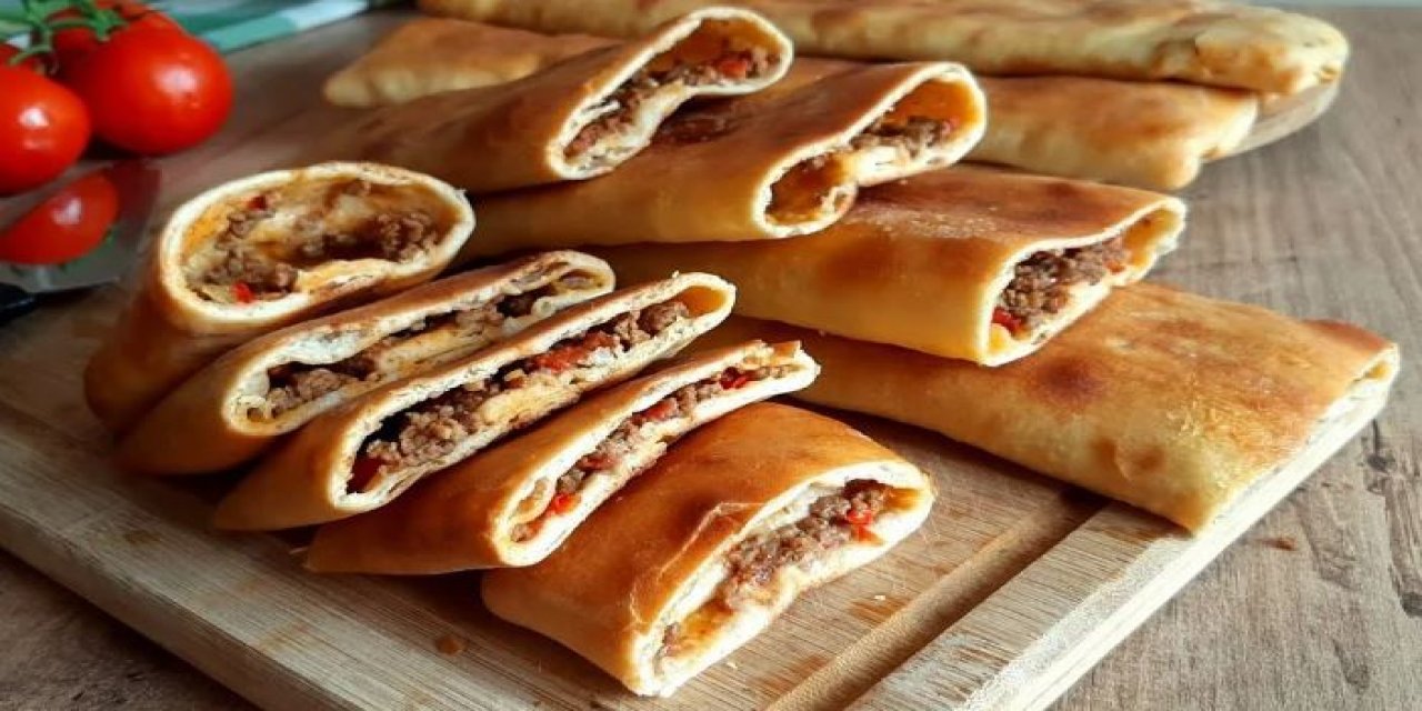 O Kadar Kolay ki Oklava Yok Merdane Yok! Kıymalı Kır Pidesi Tarifi...