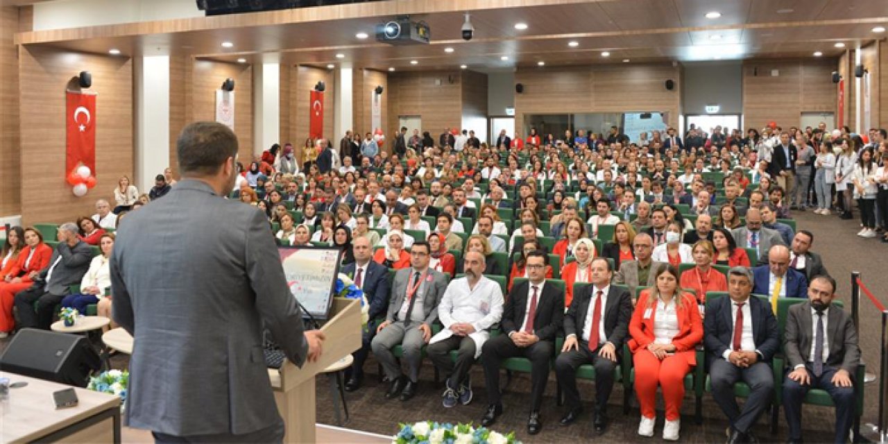 Etlik Şehir Hastanesi Cumhuriyetin 100. yılını kutladı