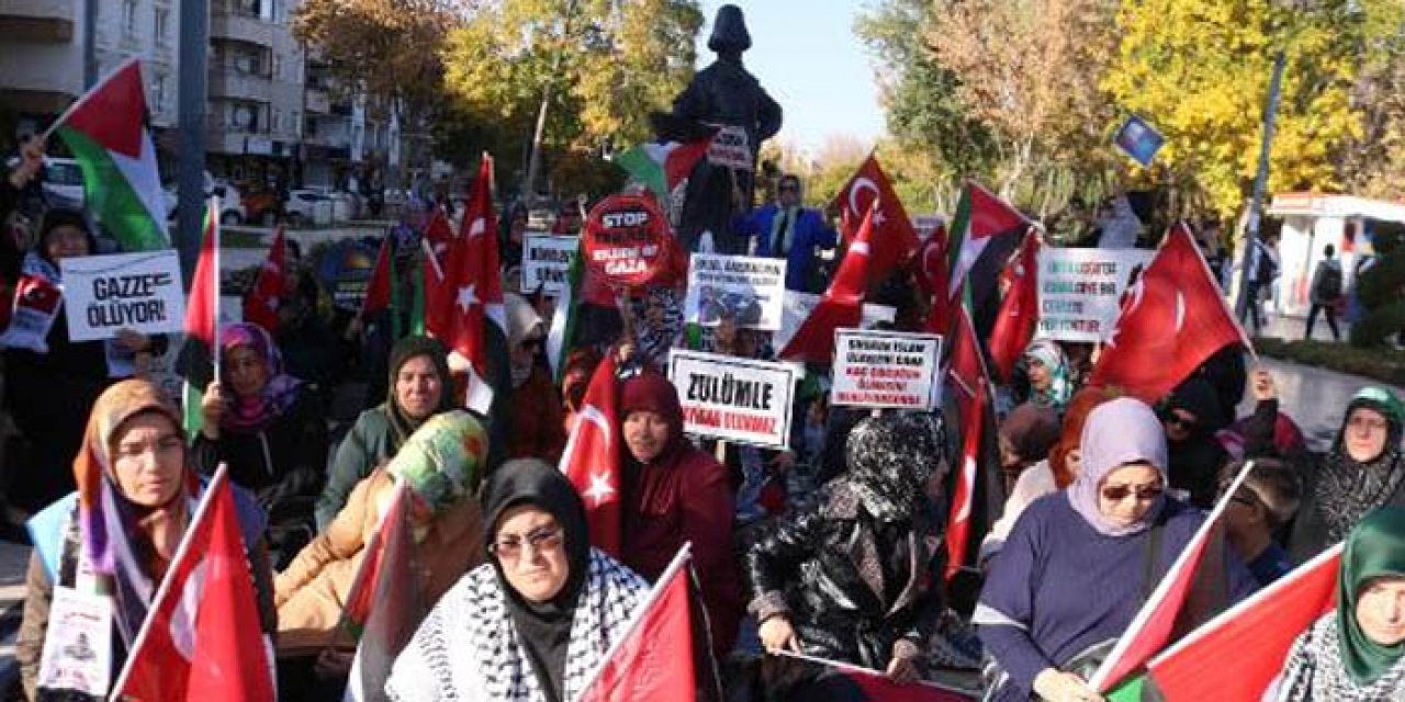Nevşehir'de kadınlar oturma eylemi yaptı; İsrail protesto edildi