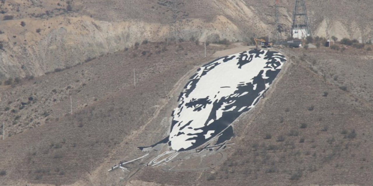 Erzincan'daki dev portre yenilendi