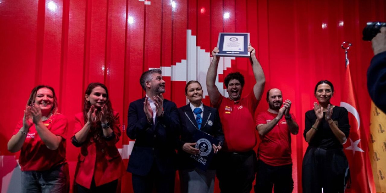 Türk bayrağı ile dünya rekoru