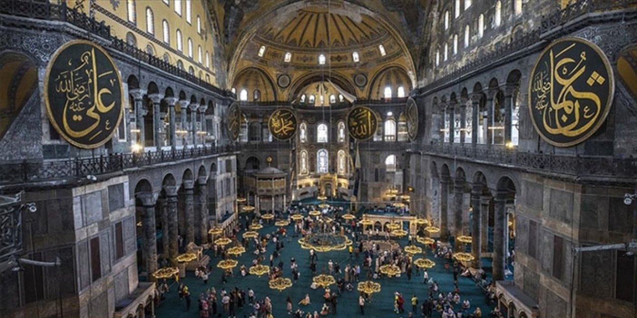 Ayasofya Camii'ne girişler ücretli olacak!