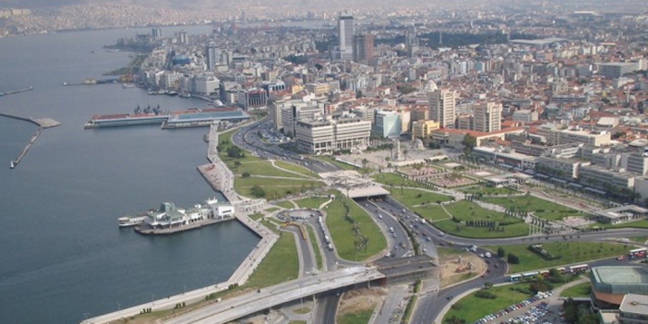 İzmir’de şok olay! Şüphe üzerine durdurulan kişinin üzerinden öyle bir şey çıktı ki polis bile inanamadı