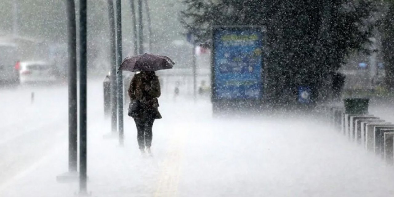 Önlemlerinizi alın! Ege'ye kuvvetli yağış ve fırtına geliyor