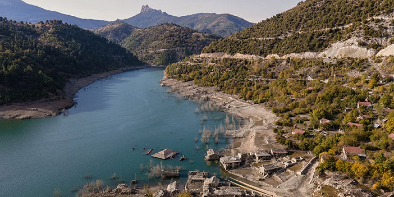 Isparta’da baraj suları çekildi, ortaya çıkan taş evler görenleri büyüledi