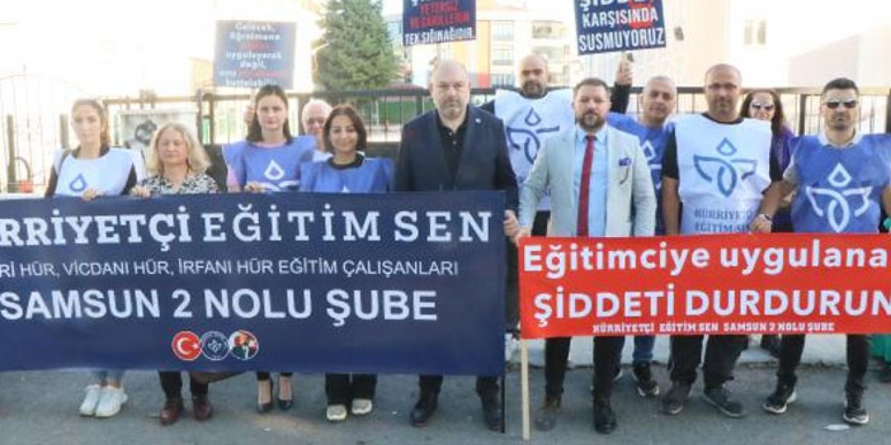 Öğretmene şiddet iddiası: Kefenle protesto ettiler