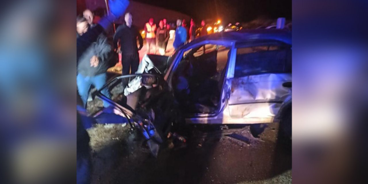 Çorum’da feci kaza! İki otomobil kafa kafaya girdi: 2 ölü, 3 yaralı