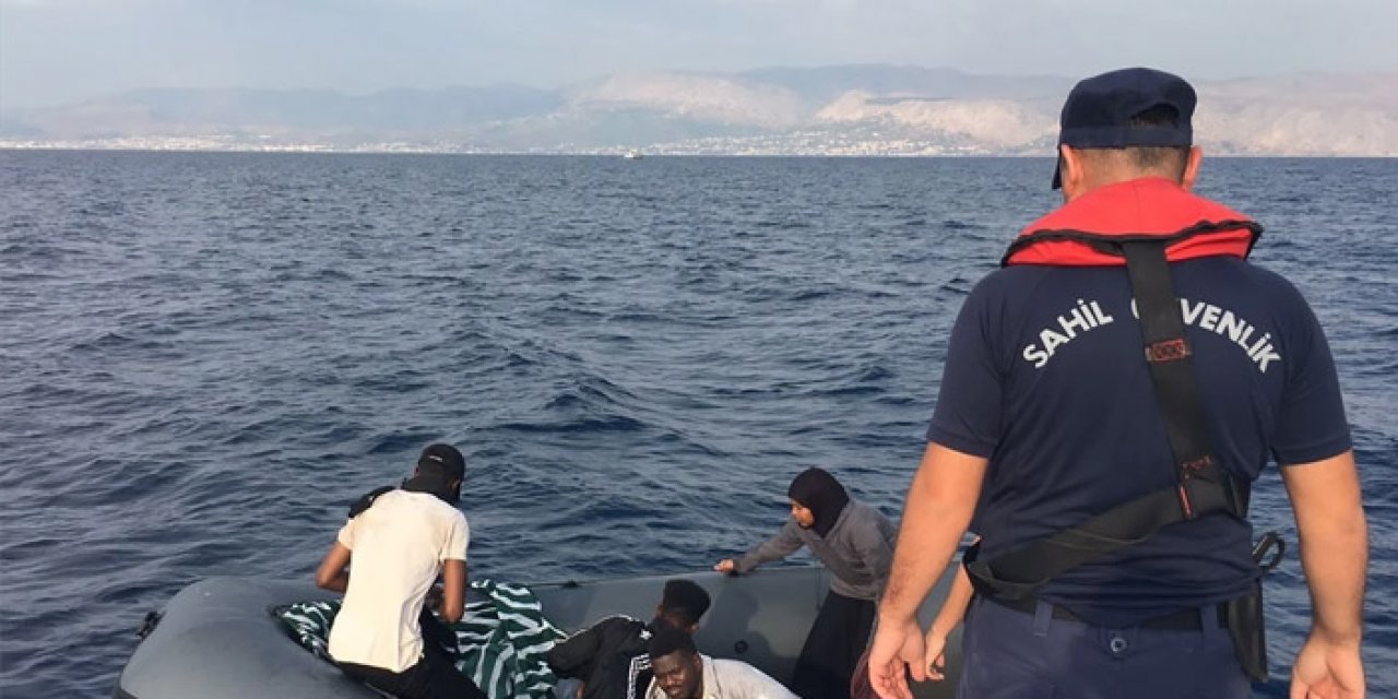 Yunanistan ölüme itti! İzmir açıklarında 59 düzensiz göçmen kurtarıldı