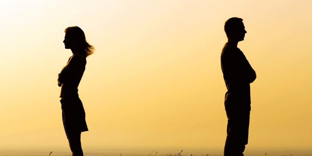 Nişanlısı ve kuzenini birlikte yakaladı: Canlı yayın yaparak herkese izletti