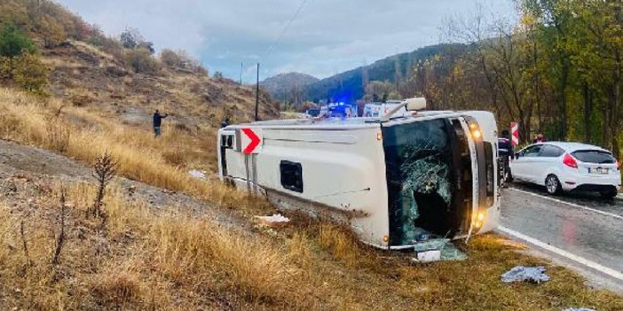 Amasya’da can pazarı! Yolcu otobüsü devrildi: 27 yaralı