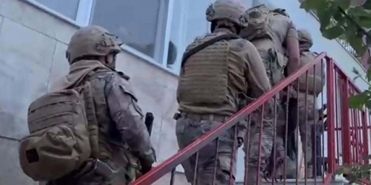 İzmir'de uyuşturucuya geçit yok: 3 gözaltı!