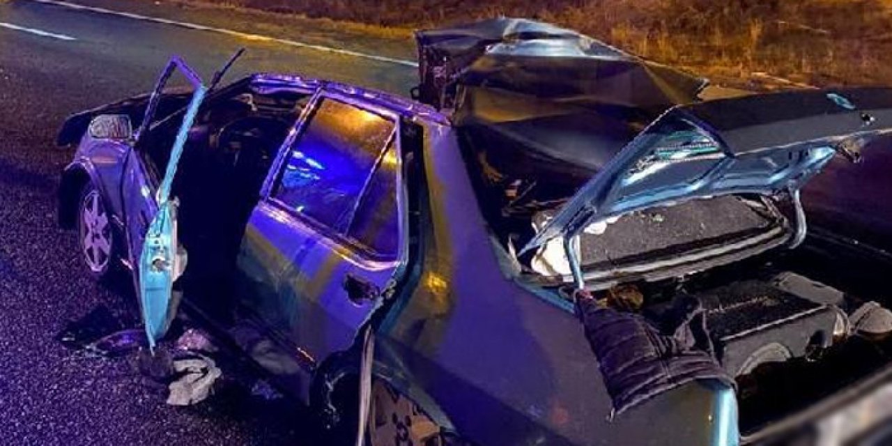 Ankara’da feci kaza! Otomobil TIR’a çarptı: 1 uzman çavuş öldü