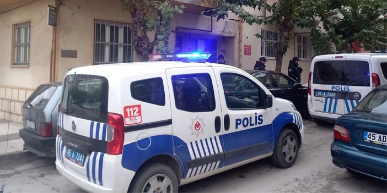 Manisa'da rehine operasyonu: Ağızları bantlı ve elleri kolları bağlı bulundular