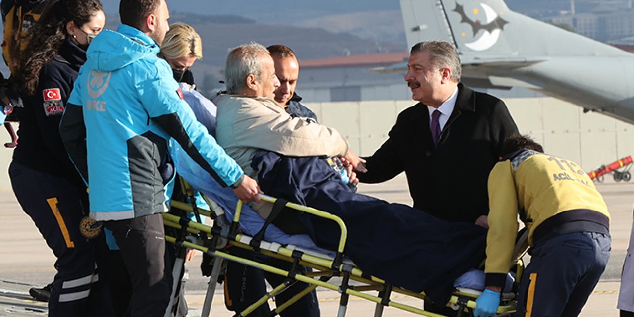 Bakan Koca karşıladı: Gazzeli hastalar Ankara'ya getirildi