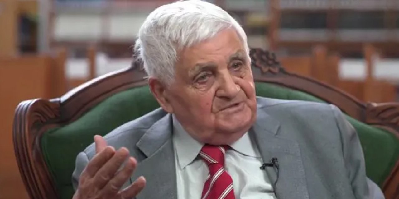 Emekli Büyükelçi Bilal Şimşir hayatını kaybetti