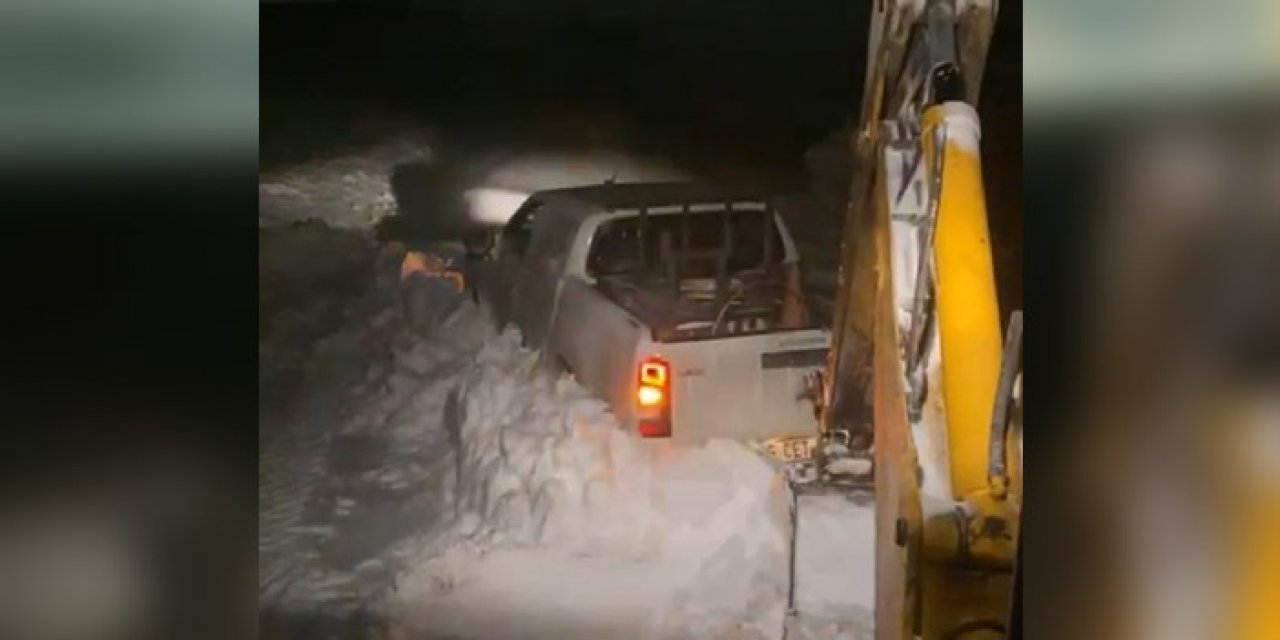 Kar Kars’ı esir aldı: Çok sayıda araç yolda kaldı