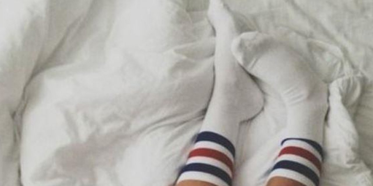Yatakta çorapla uyuyanlar dikkat! Bakteriler için biçilmez kaftan